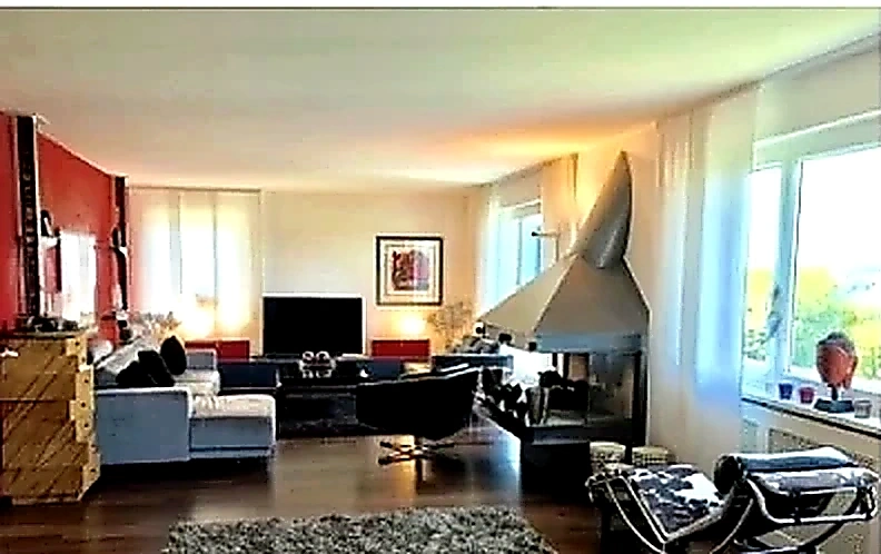 Freistehendes 8.5-Zimmer-Einfamilienhaus mit viel Platz, Uitikon: Foto 2