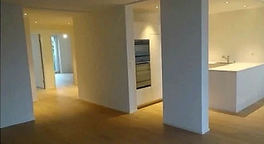 Moderne 3.5-Zimmer-Wohnung mit Aussicht, Erlenbach: Foto 2
